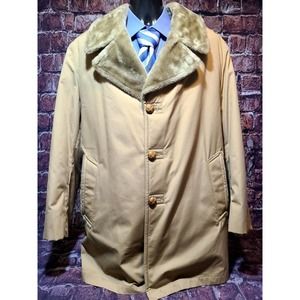 True Vintage Mighty-Mac Out O' Gloucester 44 Khaki Faux Shearling Lined Coat